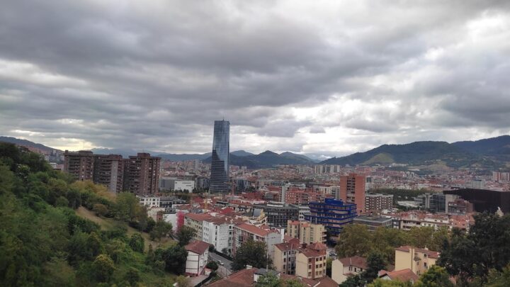 Descenso de las máximas y alternancia de nubes y claros en Euskadi