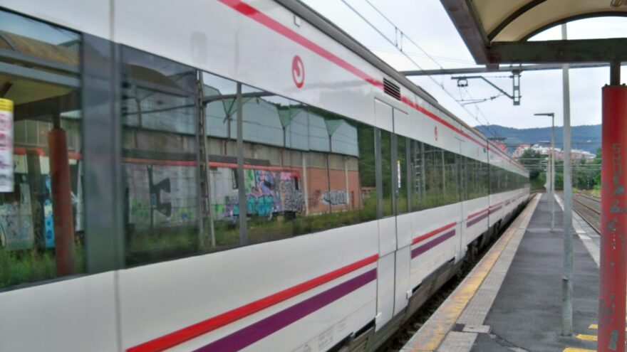 Renfe restablece al 100% el servicio de fin de semana entre Bilbao y Santurtzi