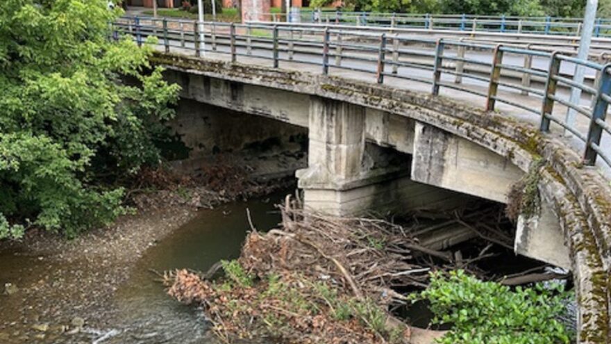 Durango e Iurreta limpiarán el cauce del río bajo el puente Francisco Ibarra