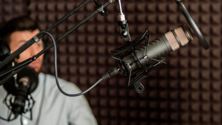 De la antena a la app: ¿cómo escuchamos la radio en este 2025?