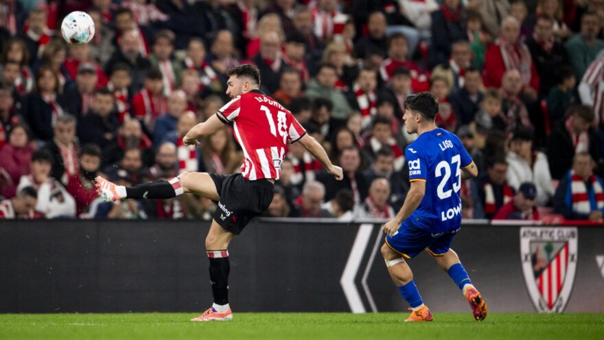 Laporte sufre un esguince en su tobillo izquierdo