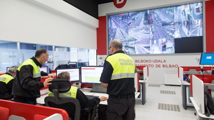 La Policía Municipal de Bilbao abre sus puertas de Miribilla en su 181º aniversario