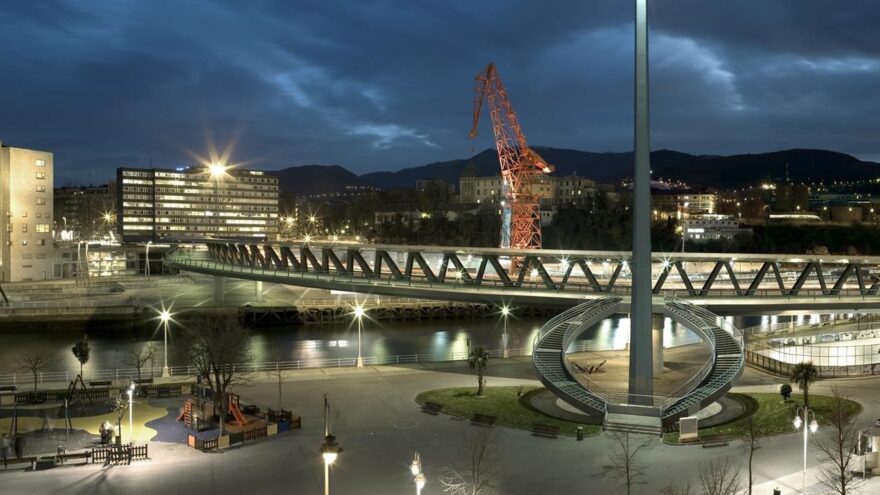 Bilbao impulsa el Plan AROA 2025-2035 para reforzar el uso del euskera en la ciudad