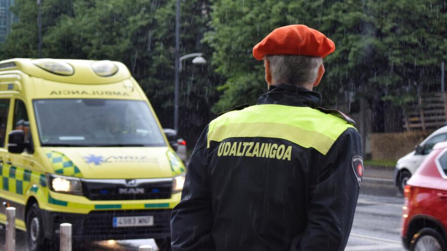 La Policía Municipal de Bilbao refuerza la seguridad del transporte escolar