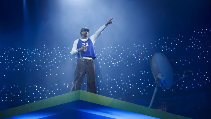 Bad Bunny y los argentinos Ca7riel y Paco Amoroso, triunfadores en los Latin Grammy