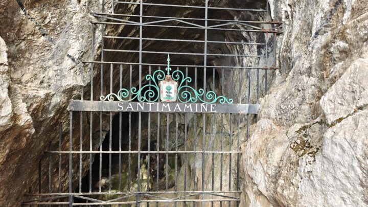 Cuevas, bosque pintado y fauna: el tesoro de Kortezubi en tres paradas