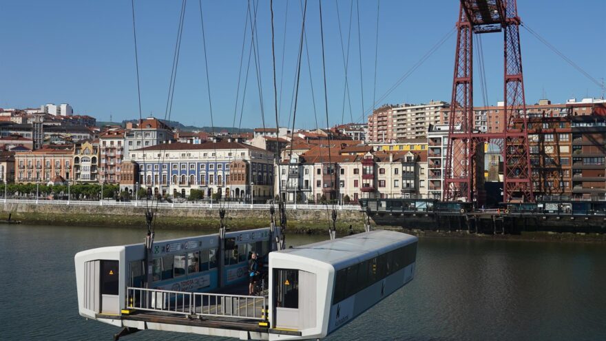 El Puente Bizkaia retoma su servicio este jueves tras sustituir 18 cables de sustentación