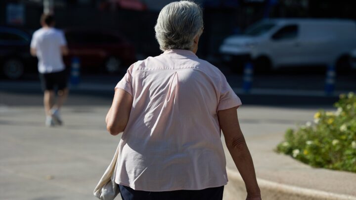 Las pensiones contributivas y de clases pasivas subirán en torno a un 2,7% en 2026