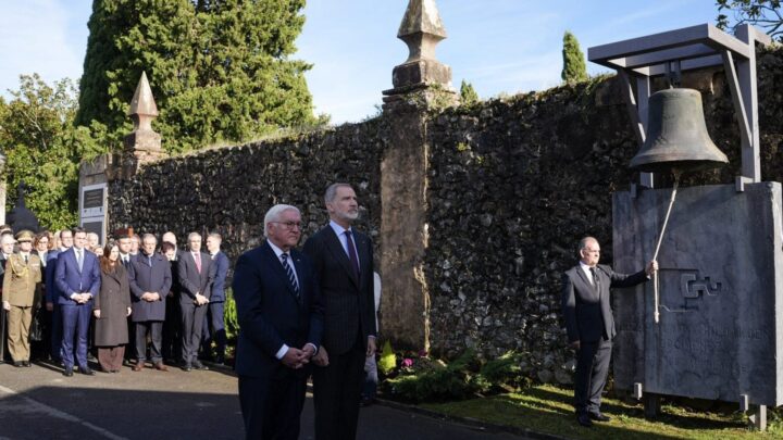 Steinmeier escenifica un emotivo acto de desagravio y petición de perdón a las víctimas del bombardeo de Gernika