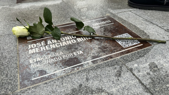 Durango instala nueve placas en memoria de las víctimas asesinadas por ETA