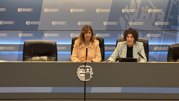 Paca Blanco narra su vida, del Patronato de Franco a la crisis climática: «Si no luchas, estás perdida»