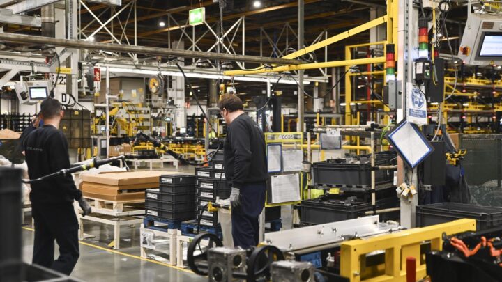 «La precariedad es la nueva normalidad»: Más de 250.000 vascos viven al límite de la exclusión social