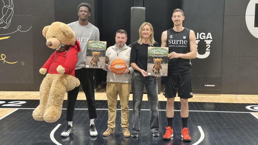 La lluvia de peluches vuelve a Miribilla para hacer sonreír a los más pequeños estas Navidades