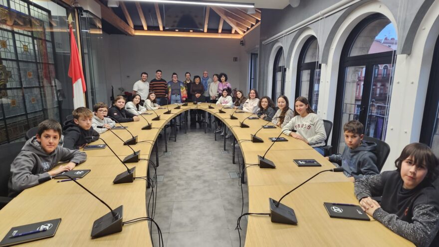 Bermeok martxan jarri du Haur, Nerabe eta Gazteen Kontseilua