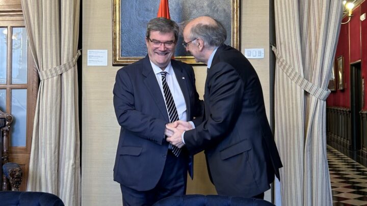 Bilbao y Euskaltzaindia renuevan su compromiso para impulsar el euskera en todos los barrios