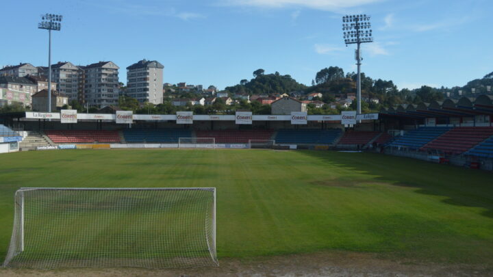 Un campo que no deja jugar y un Ourense que no regala nada