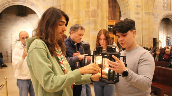 Celebración de La Luz de la Paz de Belén de Euskalerriko Eskautak Bizkaia el viernes 19 de diciembre