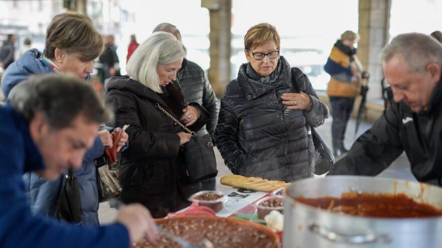 Gernika-Lumo saborea los mejores caracoles de Euskadi