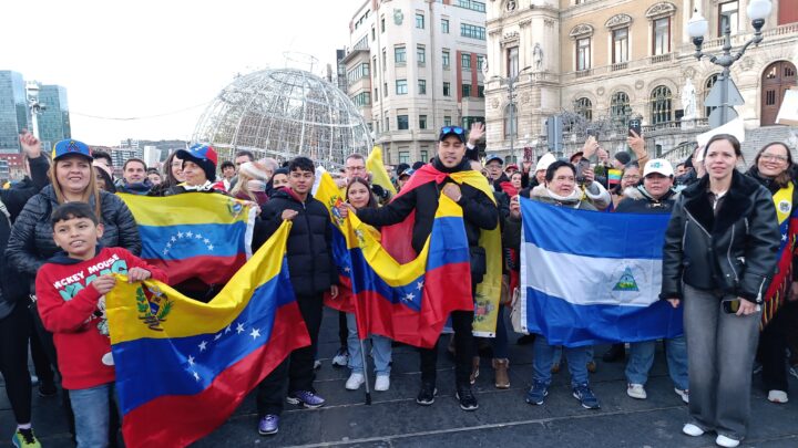 Venezolanos en Bilbao reclaman “libertad para los rehenes” y respeto al voto del 28 de julio