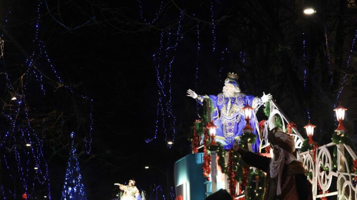 Los Reyes Magos llenan Bilbao de ilusión