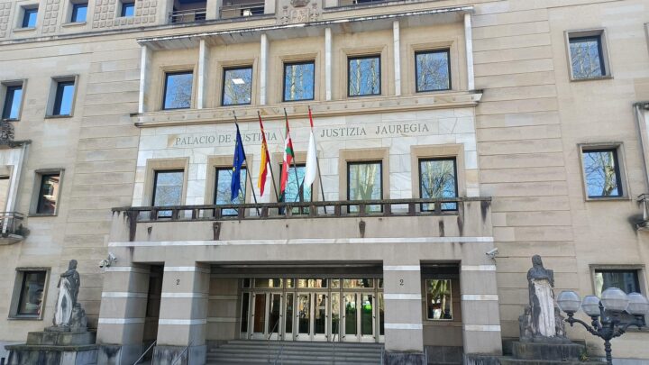 Enrique Santiago denuncia la operación de EEUU en Venezuela y reclama una respuesta firme de la UE