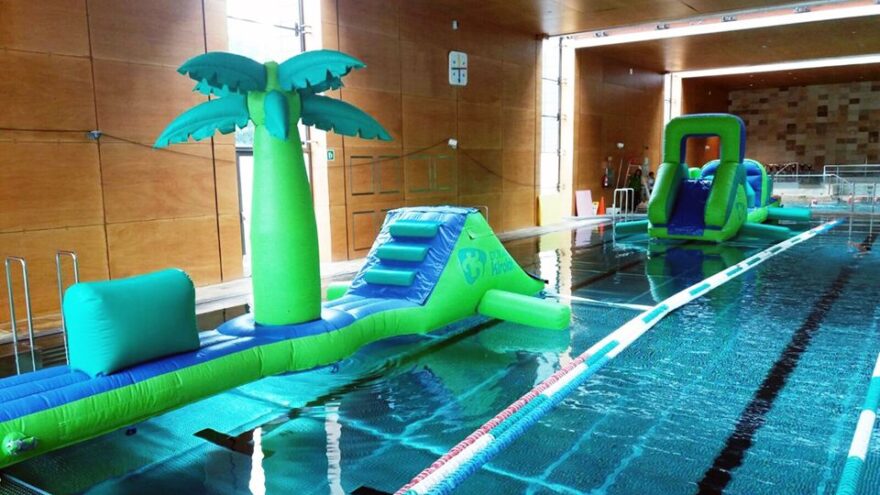 Durango acoge una nueva jornada de hinchables acuáticos en Landako II