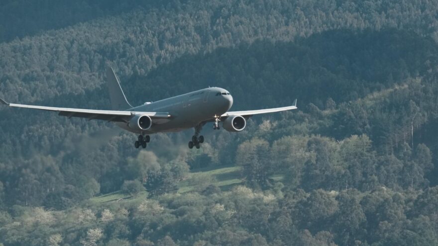Desviados cuatro vuelos con destino Bilbao por fuertes rachas de viento