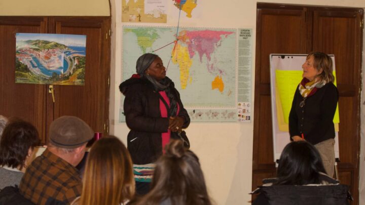 Ondarroa celebra una sesión de bienvenida para recibir a sus nuevos vecinos