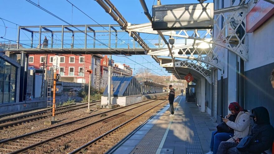 Interrumpido el servicio de la línea de C1 de Cercanías Bilbao entre Santurtzi y Barakaldo