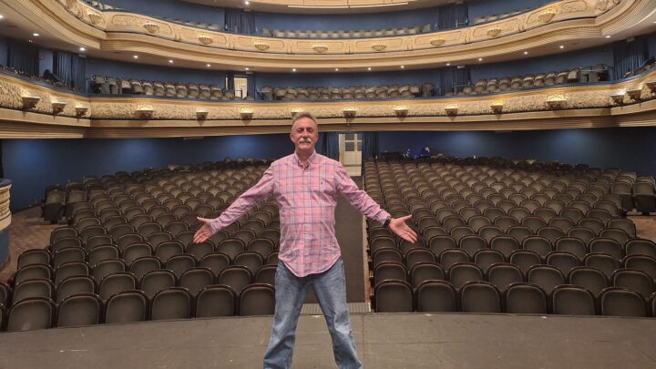 Santi Rodríguez nos invita a «dar la vuelta al mundo sin salir de Bilbao»