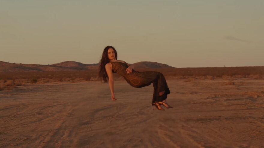 Rosalía estrena el videoclip de ‘Sauvignon Blanc’