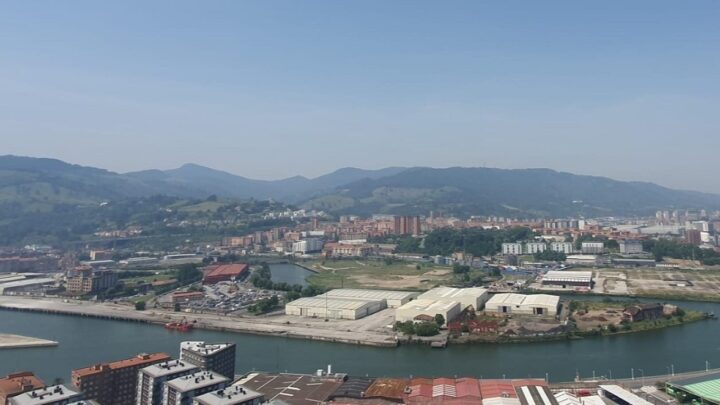 Los artistas callejeros de Bilbao alertan: «La nueva ordenanza puede borrar el arte de las calles»