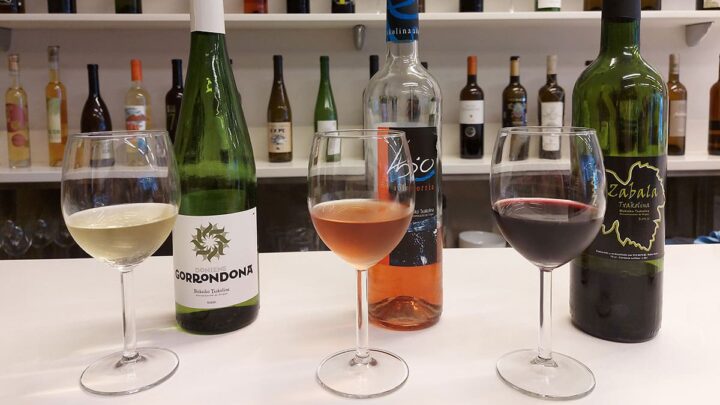 Txakoli y chocolate: la inesperada pareja que rompe los esquemas