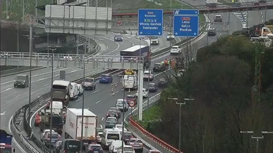 Dos kilómetros de retenciones sentido Barakaldo