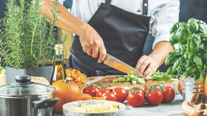 Bermeok gizonei zuzendutako ‘Zaintzarako sukaldaritza’ tailerra antolatu du