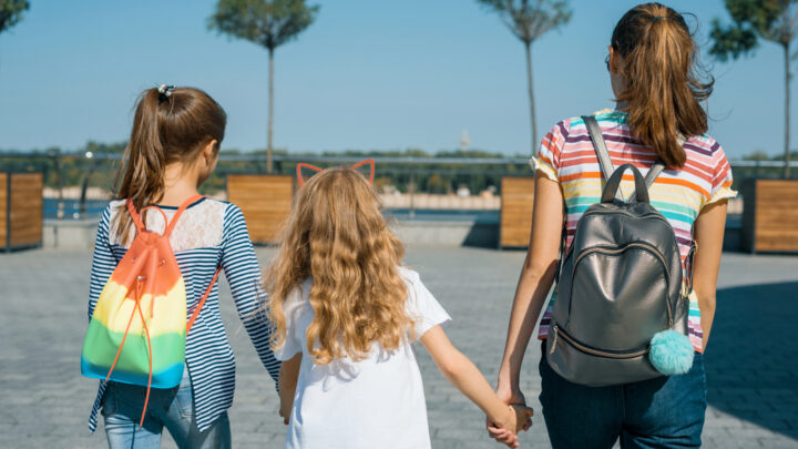 “Tenemos que devolverles la ciudad”: Wabi Sabi Natura impulsa en Getxo la autonomía de los niños