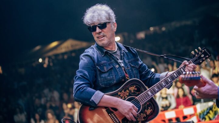 Manuel España, cantante de La Guardia: «Es un orgullo ver que nuestras canciones envejecen bien»