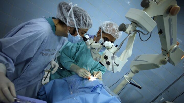 Dr. Durán de la Colina: «Prácticamente la mitad de la ceguera en el mundo es por cataratas»