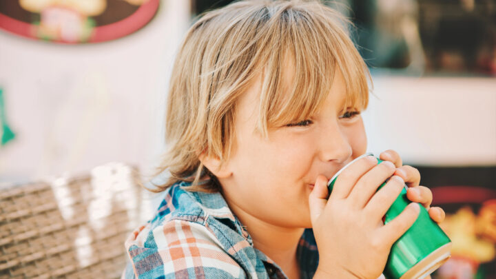 “No son energéticas, son estimulantes”: alertan del riesgo para la salud infantil de estas bebidas