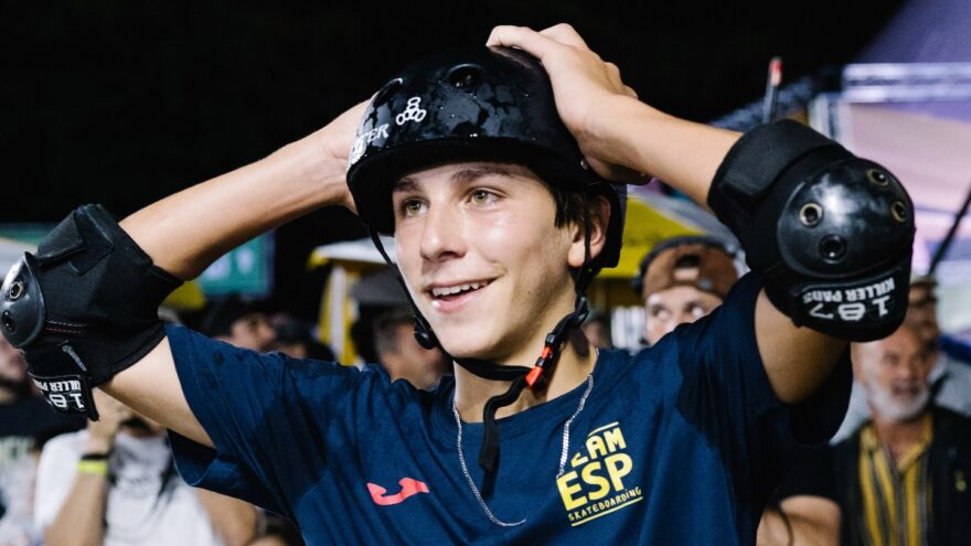 Egoitz Bijueska, oro en la modalidad Park del Mundial de skateboard