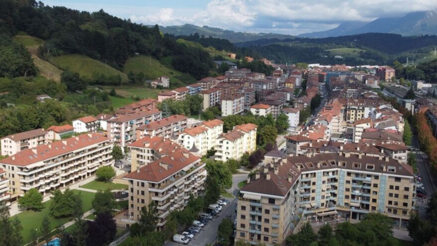 Nueve condenados por expulsar a dos policías de las txosnas de Beasain