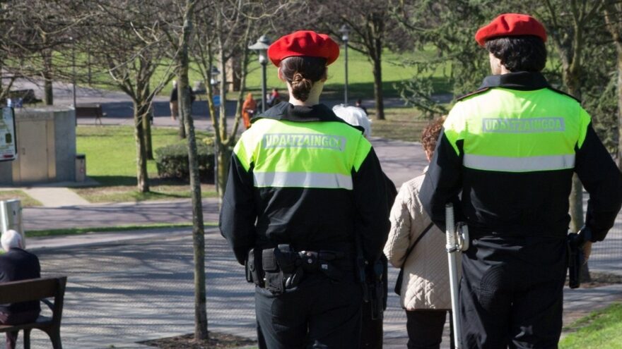 La Policía Municipal de Bilbao localiza en Indautxu a un hombre con orden de expulsión del Estado