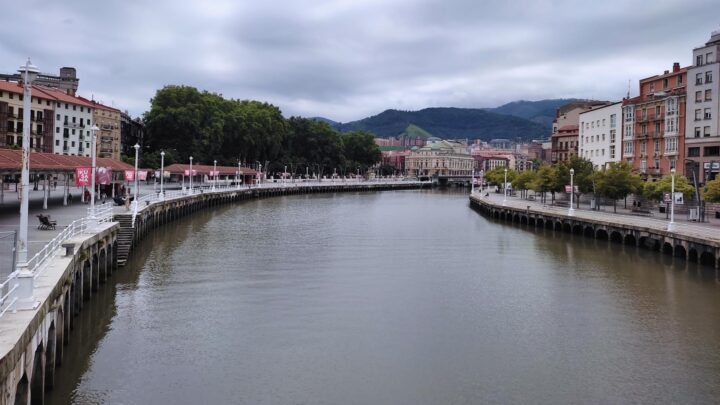 ¿Velada sobre una gabarra en la ría de Bilbao?: 100 años de boxeo en Bizkaia