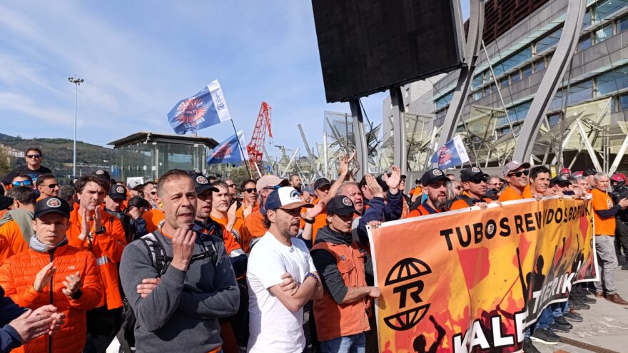 Plantilla Tubos Reunidos Amurrio dice que las 301 bajas son «forzadas por el chantaje» de la empresa y no voluntarias