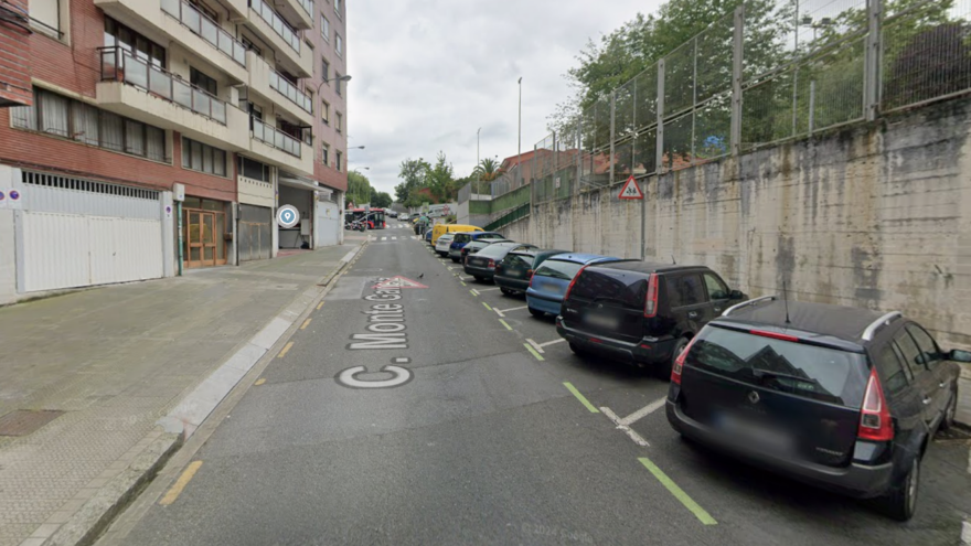 Cortes de acera y cambios en el parking de la calle Monte Ganeta
