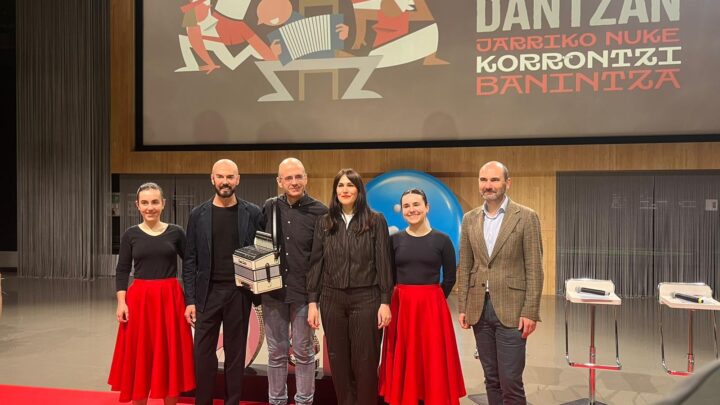 Korrontzi recorrerá el mundo con Munduan Dantza