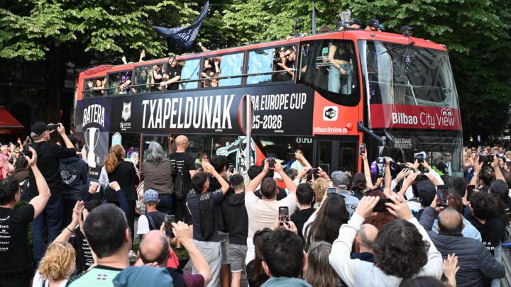 Bilbao se vuelca con el Bilbao Basket tras revalidar la FIBA Europe Cup