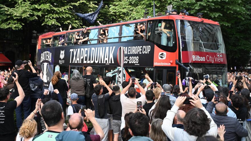 Bilbao se vuelca con el Bilbao Basket tras revalidar la FIBA Europe Cup