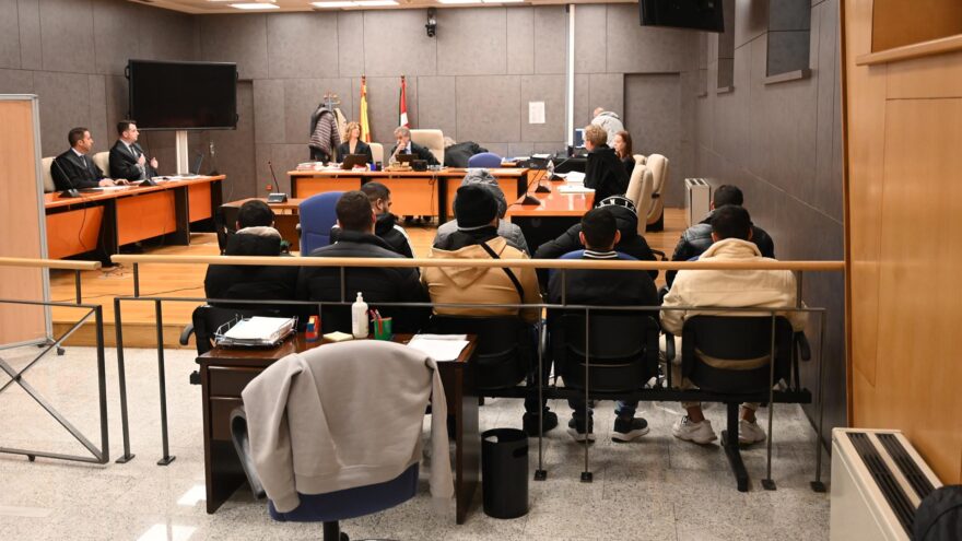 El joven de Basauri que sufrió una agresión homófoba cree «insuficiente» la condena de 2 años de prisión a sus agresores