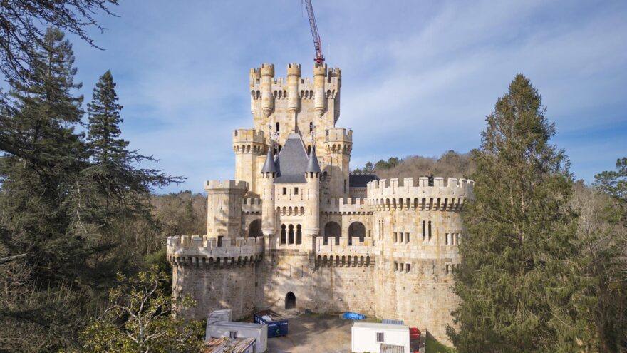 La restauración del Castillo de Butrón entra en su fase final y estará lista antes del verano